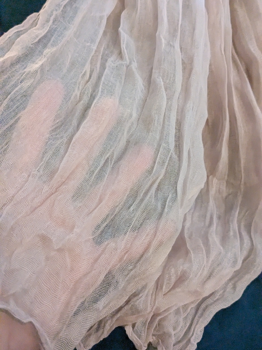 Light Blush Crinkle Cheesecloth Table Runner New - Picture 2 of 5